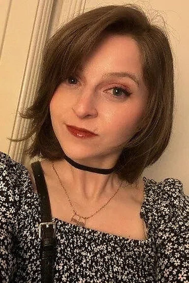 Actor Lizzie Freeman