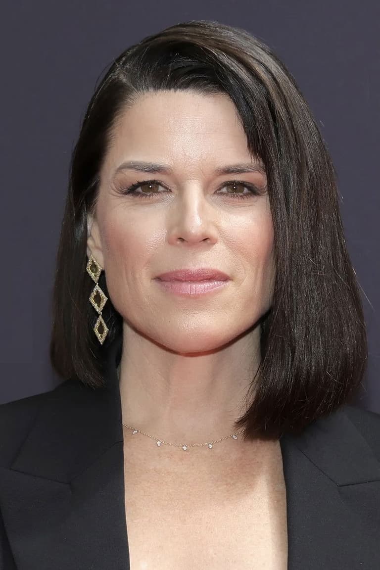 Actor Neve Campbell