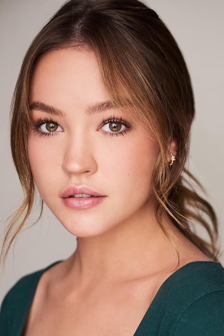 Actor Sadie Stanley