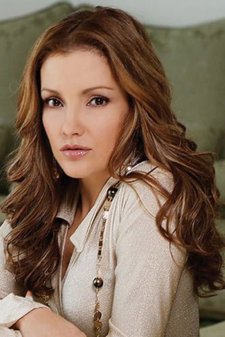 Actor Karla Álvarez